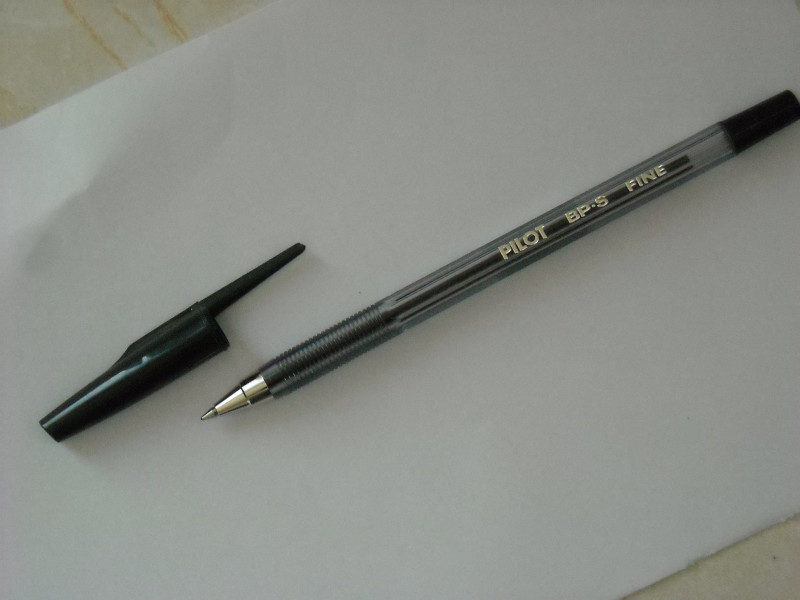 PILOT Stylo à bille BP-S Fine, noir