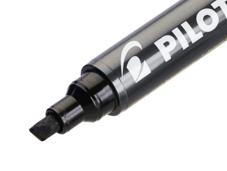 PILOT Marqueur permanent 400, pointe biseauté, étui de 4