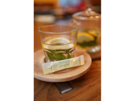 HELLMA Sticks de jus de citron, dans un présentoir en carton