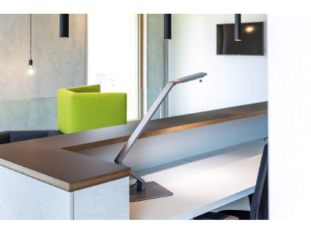 LUCTRA Lampe de bureau à LED TABLE LINEAR BASE, argent