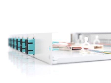 DIGITUS boîte d'épissure à fibres optiques OM3, équipée,