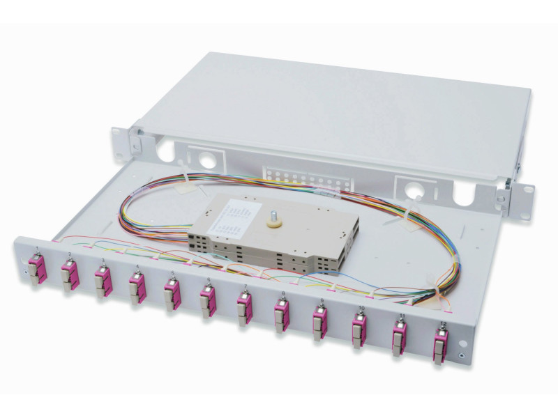 DIGITUS boîte d'épissure à fibres optiques OM4, équipée,