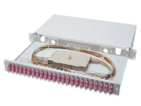 DIGITUS boîte d'épissure à fibres optiques OM4, équipée,
