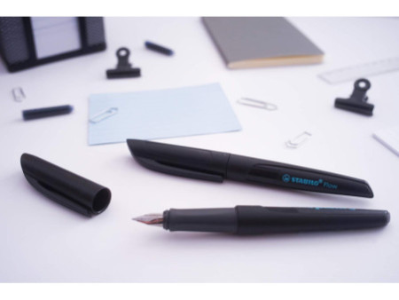STABILO Stylo plume Flow, noir