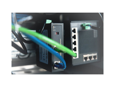 DIGITUS Répartiteur industriel Gigabit PoE++, 802.3bt