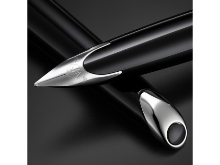 WATERMAN Stylo plume Carène, Laque Noire S.T.