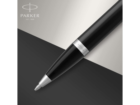 PARKER Stylo à bille rétractable IM Laque Noire C.T.