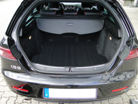 cartrend Tapis de coffre pour voiture, noir, découpable