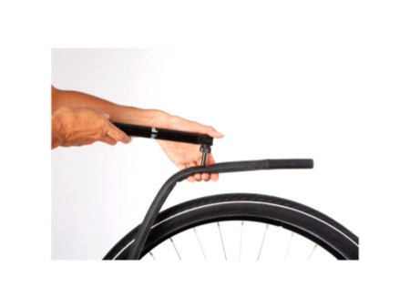 FISCHER Chambre à air, avec valve auto, 28' (71,12 cm)