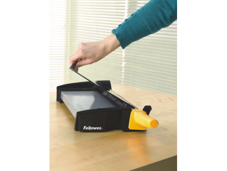 Fellowes Cisaille à levier Fusion, format A4, noir/jaune