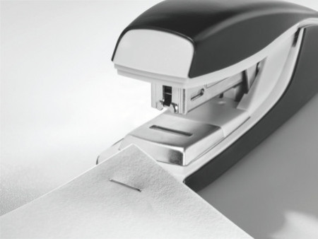 LEITZ Agrafeuse à plat Nexxt 5505, capacité: 30 feuilles,