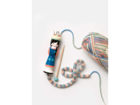 folia Tricotin, avec laine et aiguille à broder