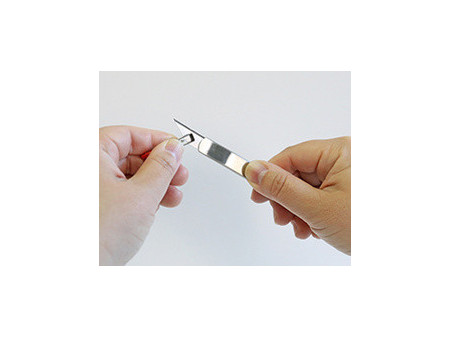 NT Cutter AD-2P, boîtier en métal, couleur: argent
