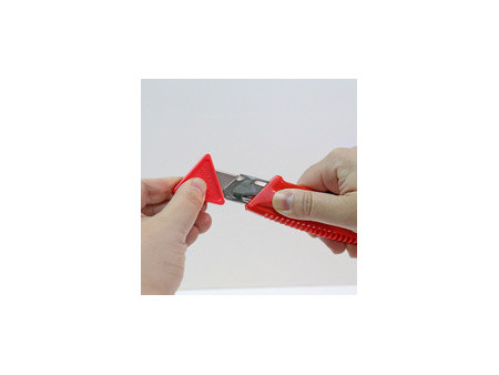 NT Cutter L-550P, boîtier en plastique, lame 18 mm, rouge