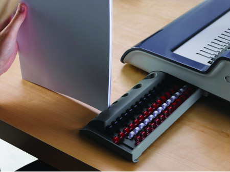 Fellowes Perforelieur électrique à anneaux plastiques Quasar