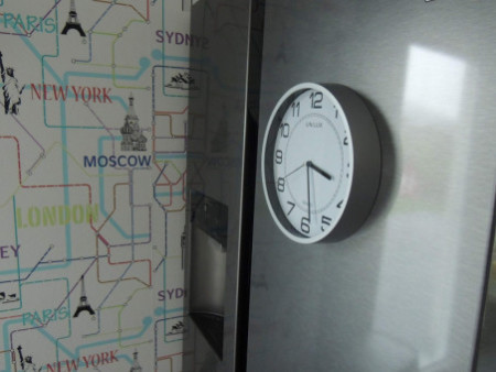 UNiLUX Horloge murale à quartz 'ATTRACTION', magnétique