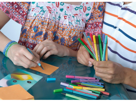 STABILO Feutre Pen 68, étui en carton de 24