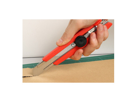 NT Cutter L-500P, boîtier en plastique, 18 mm, rouge