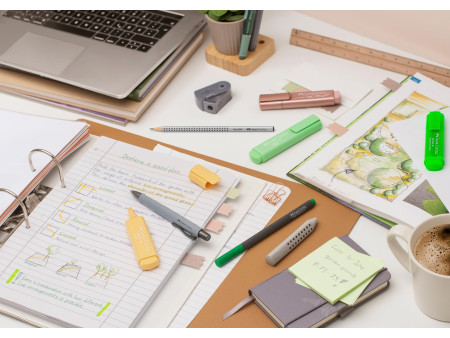 FABER-CASTELL Surligneur TEXTLINER 1546, étui en carton de 8