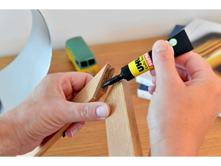 UHU Colle SUPER Strong & Safe, 7 g, sur carte blister