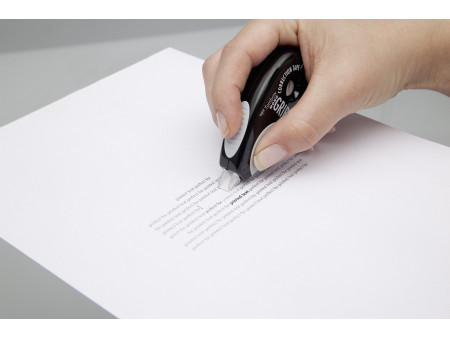 TOMBOW Roller de correction 'MONO grip', 5,0 mm x 10 m, noir